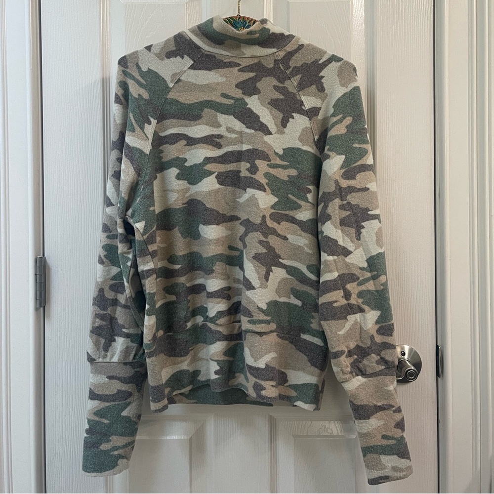 Maeve Gray and Green Laney Camouflage Patterned Mock Turtleneck Pullover Top